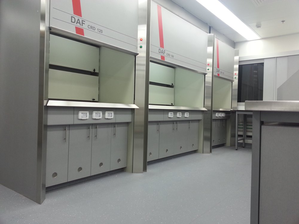 Inductive safety hoods/cabinets combining an external induction in a laboratory in Ness Ziona according to the standards
