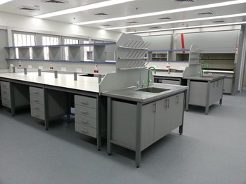 Setting up a chemistry lab in Ness Ziona