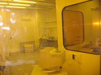 Setting up a sub-micron clean room in the Weizmann Institute